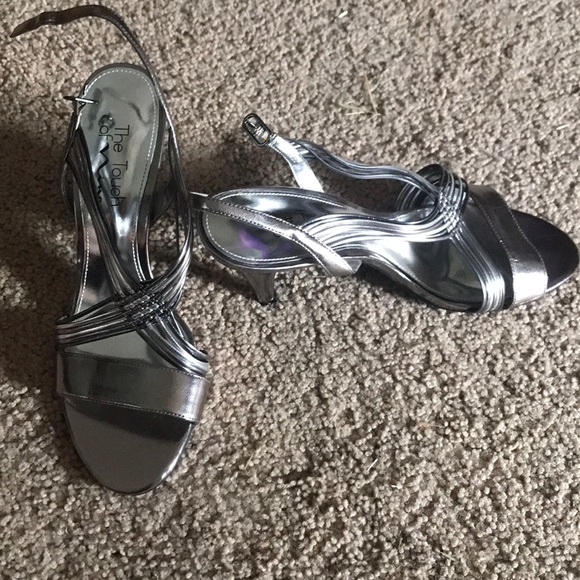 Heels - Picture 3 of 3